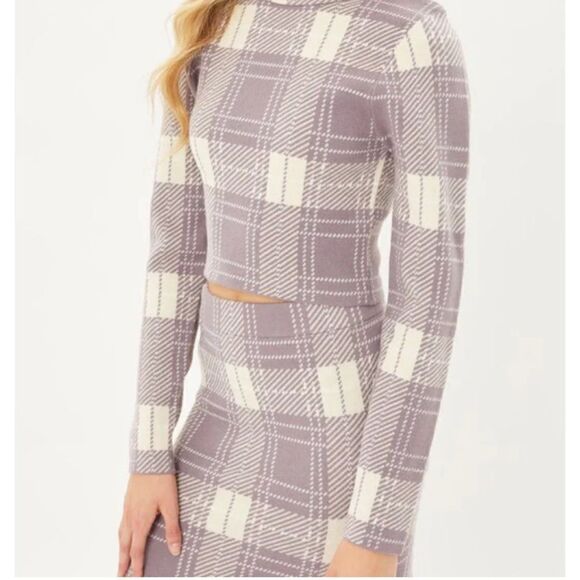 Love Tree Plaid Lavender Mini Skirt - Picture 1 of 4